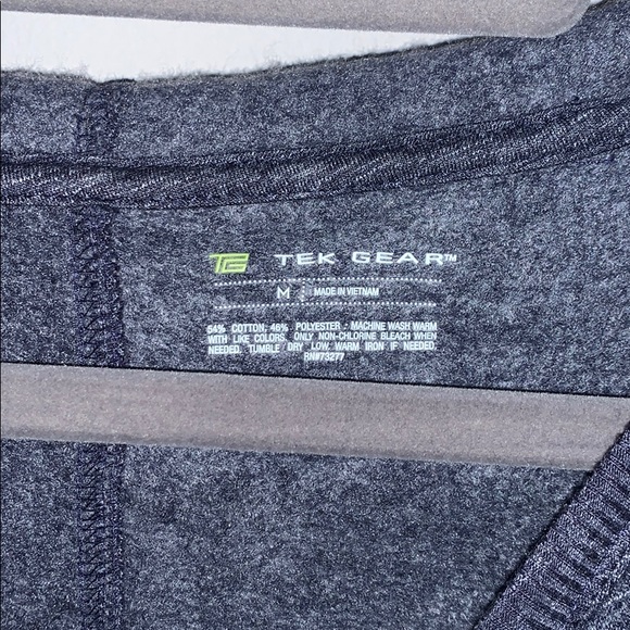 Navy TEK GEAR sweatshirt - Picture 3 of 3